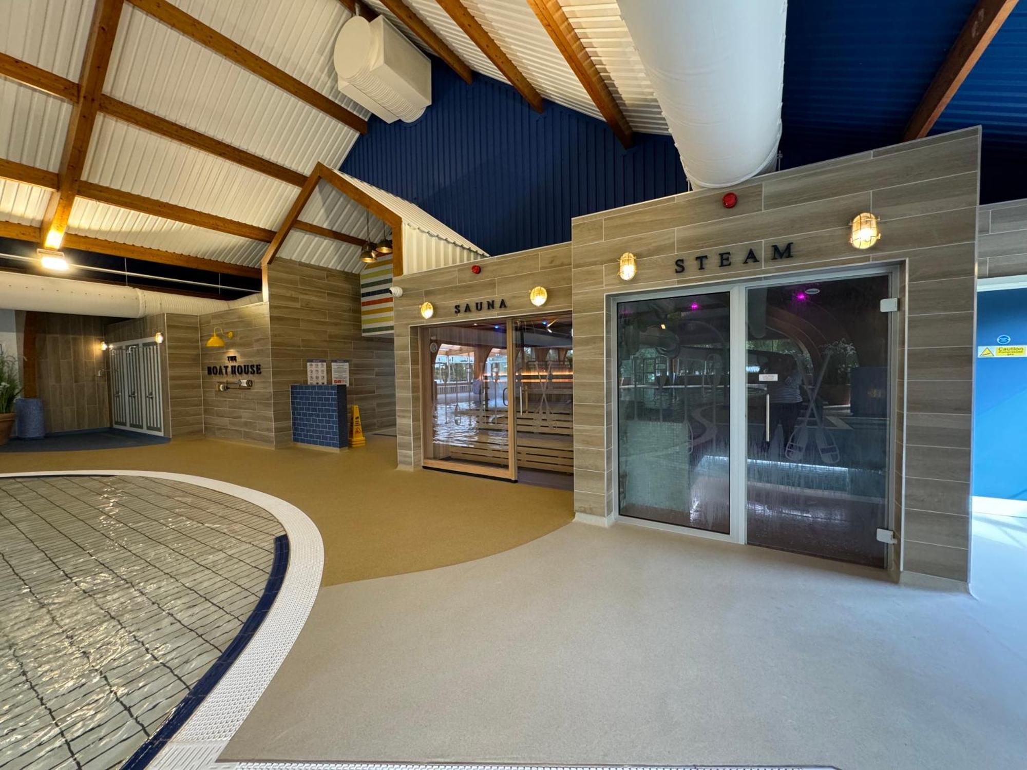 Reeds View Holiday Lodge South Cerney Exterior foto